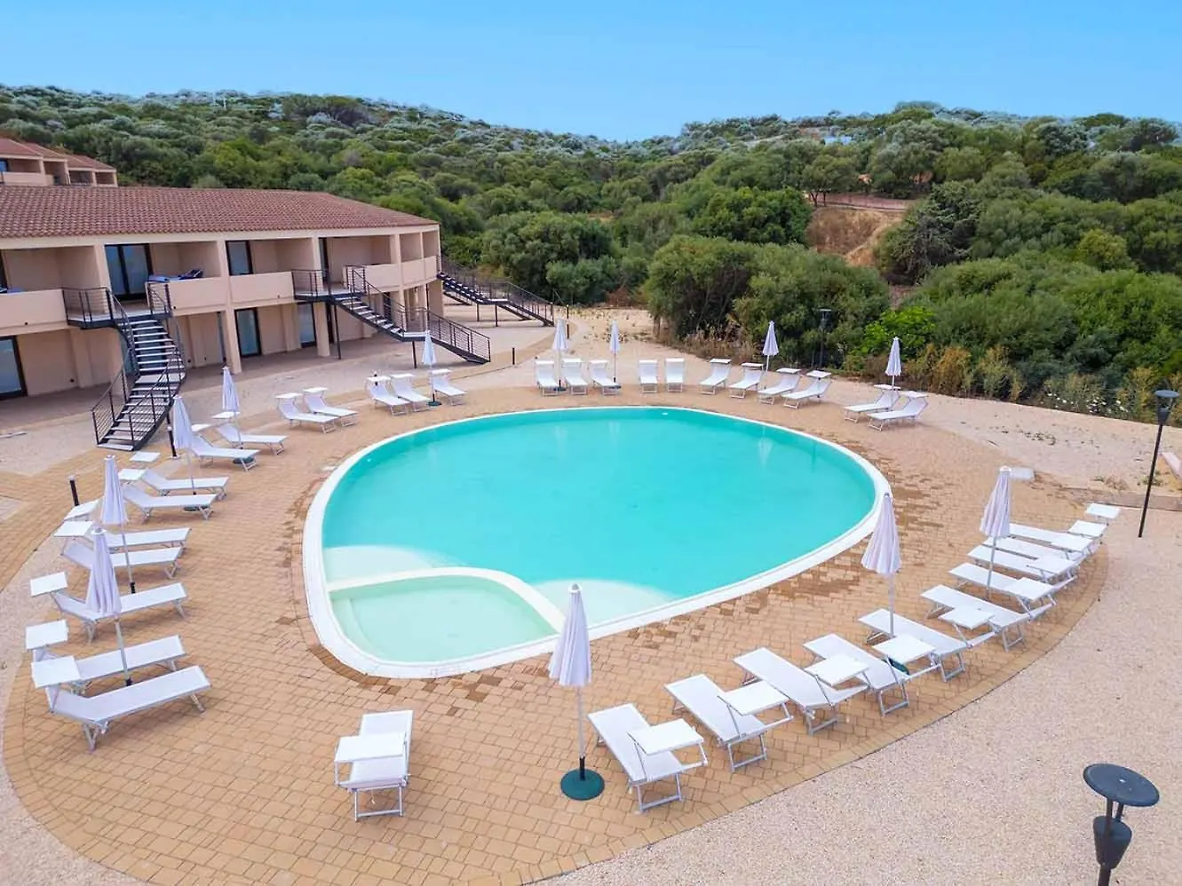 Residence Isola Rossa Aparthotel