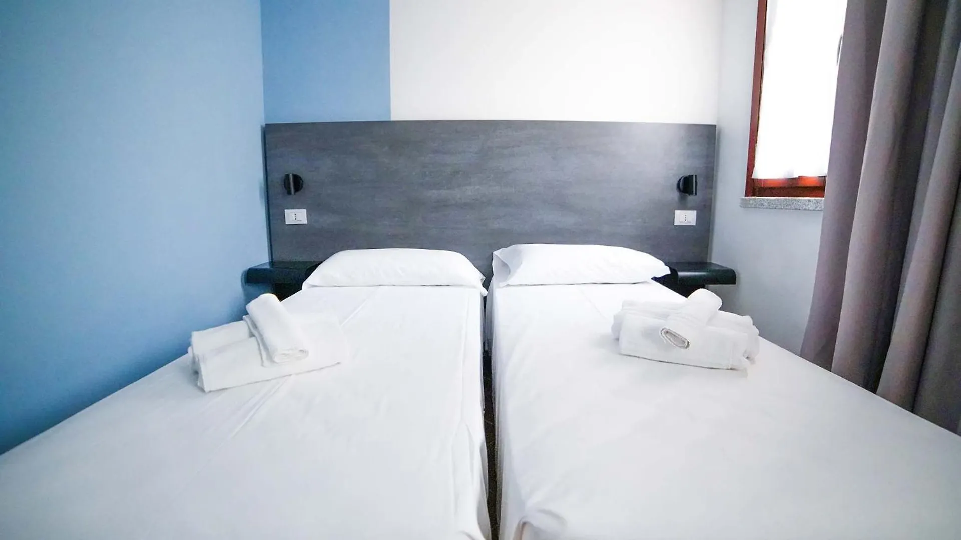 Residence Isola Rossa Aparthotel